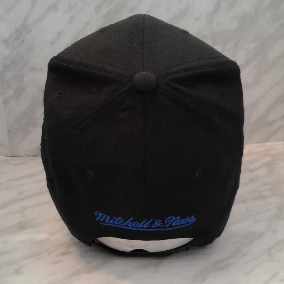 Mitchell & Ness Toronto Huskies NBA Retro Blue black Adjustable Snapback Cap Hat - Picture 2 of 4
